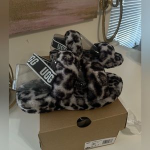 UGG Slides Leopard Print Never Worn